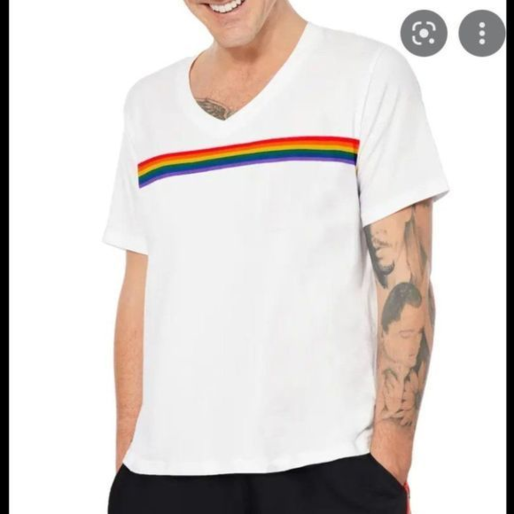 NWOT ROOM SERVICE Pjs ROOM SERVICE Rainbow Graphic Tee in White‎ (M)